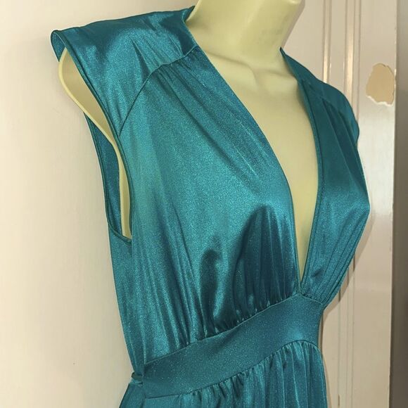 Vintage 60s Vanity Fair Turquoise Green Deep V Neck Sleeveless Long Nightgown - Picture 4 of 9